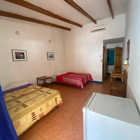 Beach Break Surf Hostel-2