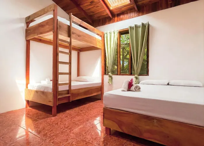 Ico Living Hostel Playa Santa Teresa 